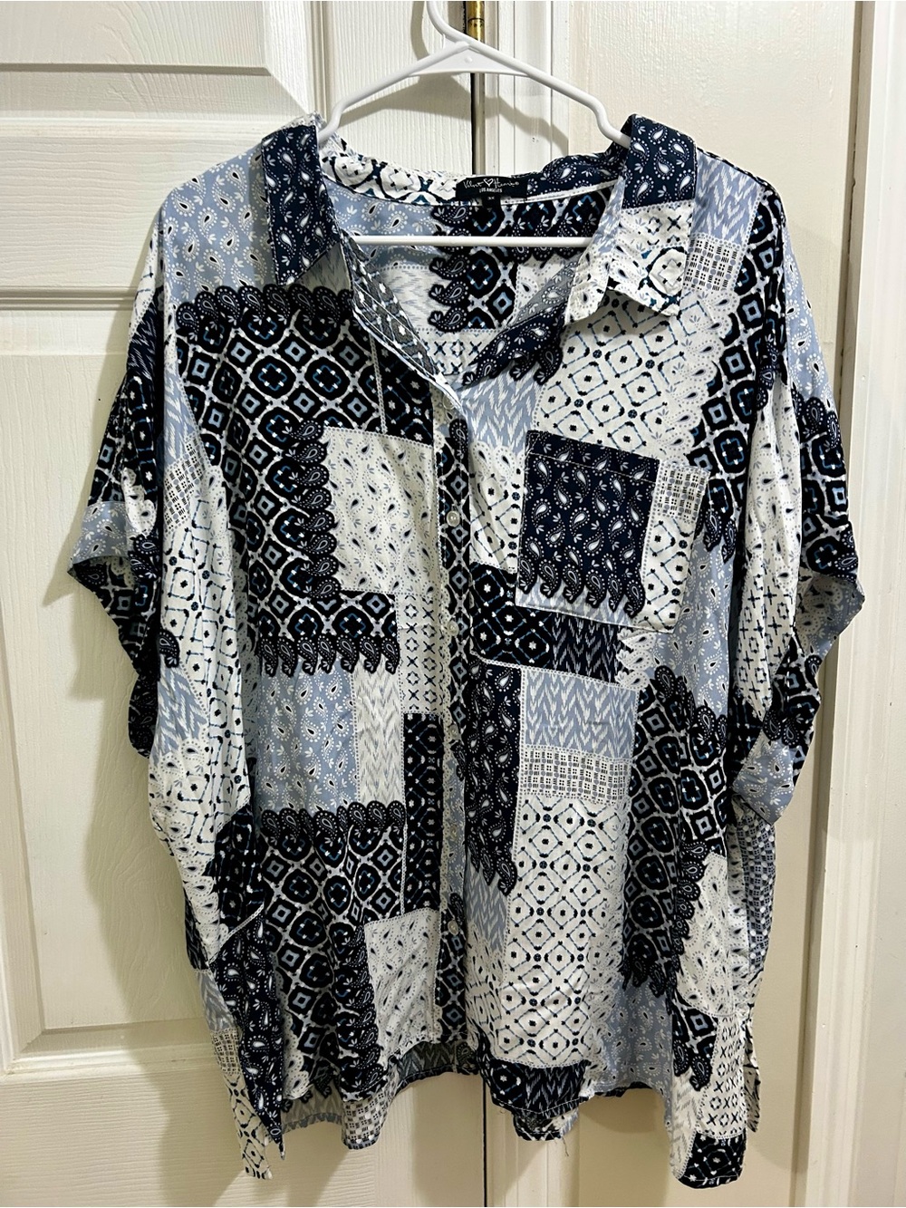 Velvet Hearts Los Angeles Short-Sleeve Patchwork Print Shirt - Blue & White 3X